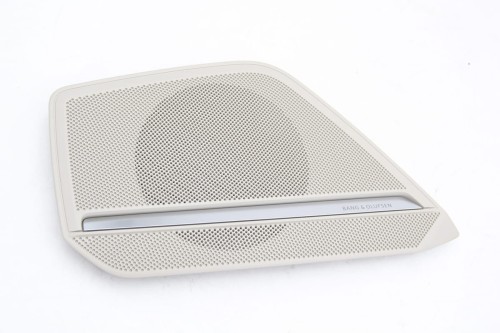 Kratka blenda głośnika str prawa Audi 4K0035420A