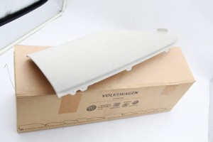 Panel poszycie słupka D alcantara str lewa Audi A8  4N4868289A