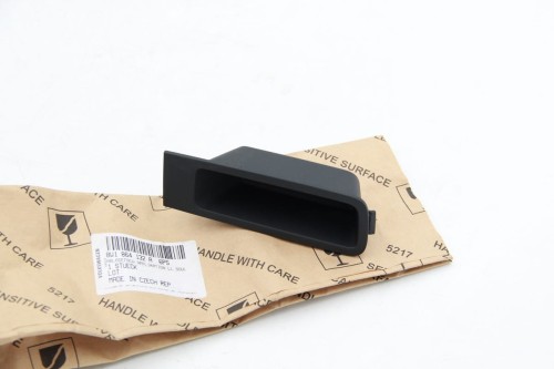 Półka tunelu środkowego Audi A4 A5 8W1864132A