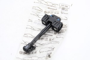 Ogranicznik otwarcia drzwi Audi A7  4G8839249B