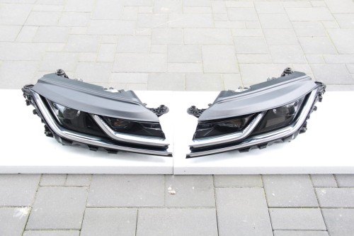 Komplet reflektorów przód VW Arteon 3G8941035, 3G8941036