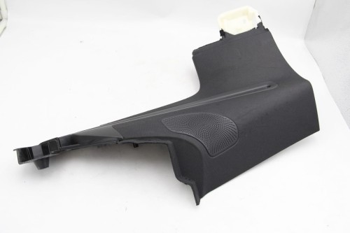 Osłona poszycie słupka D lewy tył Audi A4 B8 8K9867245A