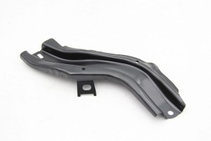 Wzmocnienie przednie czołowe pas przedni str prawa Audi Q5 FY  80A805528