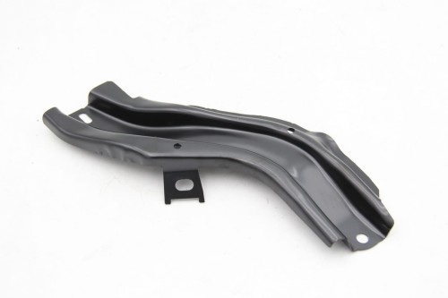 Wzmocnienie przednie czołowe pas przedni str prawa Audi Q5 FY 80A805528