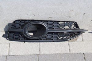 Oryginalna prawa kratka zderzaka AUDI A6 C7 4G0807682E 9B9