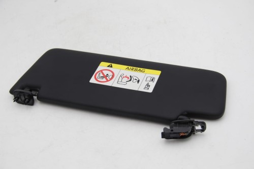 Osłona przeciwsłoneczna prawa Audi OE 8V5857552AL 7C0