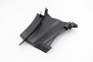 Kierownica powietrza lewa Audi A5  8W6121763A