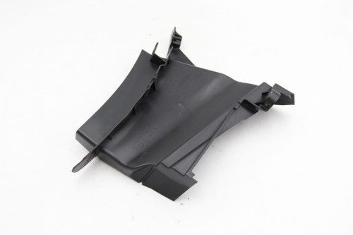 Kierownica powietrza lewa Audi A5 8W6121763A