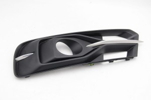 Oryginalna lewa kratka zderzaka AUDI A6 C7 Allroad lift 4G0807647N