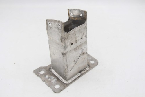 Strefa zgniotu prawy odbój przód Audi A4 B9 8W0807134