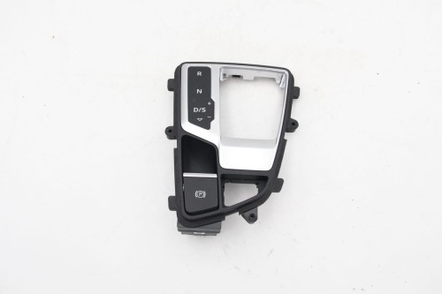 Nakładka Dekor listwa ozdobna skrzyni biegów Audi A4 B9 8W1713111C