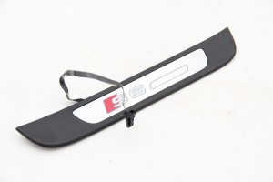 Listwa progowa prawy tył  Audi S6 C7 4G0947424H 