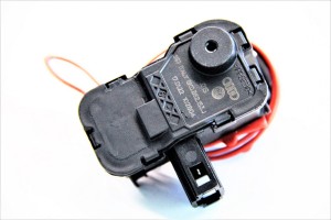 Siłownik zamek klapki wlewu paliwa Audi A4 Q5 8K0862153J