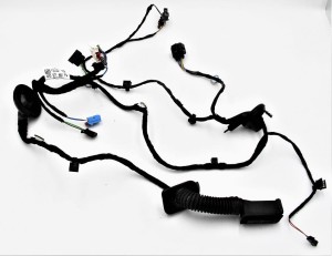 Wiązka elektryczna do drzwi Audi Q7 4M0971687FQ