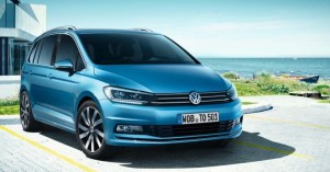 Doposażenie o ładowarkę indukcyjną PhoneBox VW Touran 5T