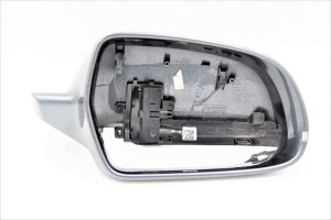 Obudowa pokrywa lusterka z kierunkiem prawe Audi A4 B8 8F0857528