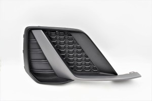 Oryginalna prawa kratka zderzaka AUDI A1 GB 82A807682D