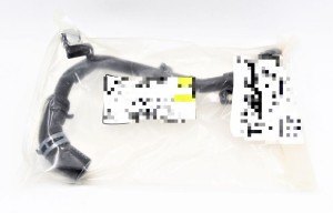 Wąż cieczy chłodzącej  Audi A4 A5 A6 Q5 04L122157BT