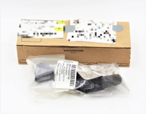 Wąż cieczy chłodzącej z szybkozłączką Audi Q7 Q8 4M Touareg 4M0819337BE