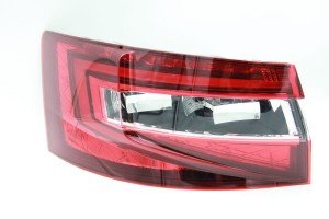 Tylna lewa lampa Skoda Superb III 3V5945207 (1)