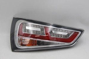 Tylna lewa lampa Audi A1 8X0052101 (1)