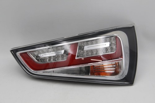 Tylna prawa lampa Audi A1 8X0052102 (1)