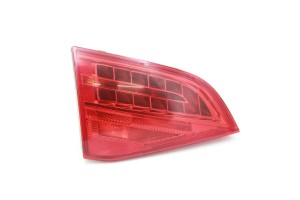 Tylna lewa lampa Audi A4 B8  8K9945093B (1)