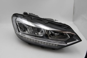 5TB941774B Przedni reflektor prawy FULL LED  VW Touran (1)