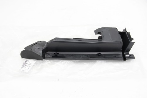 Nowa lewa osłona listwa błotnika Audi A6 C8 4K0821169