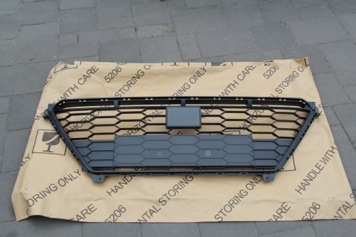 Atrapa Grill Seat Arona 6F9853667E