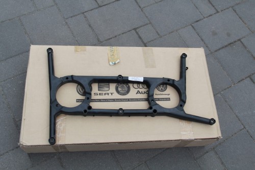 Uchwyt wentylatora VW Transporter 701121209H