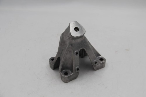 Podpora łapy silnika Audi 8K0199307BH