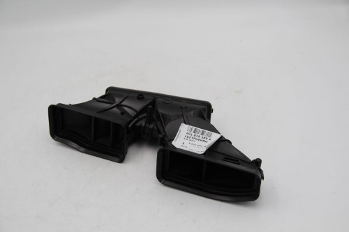 Kierownica powietrza środek Audi 4G1819389A