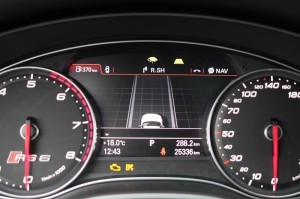 Active Lane Assist z asystentem korków dla Audi A8 4H