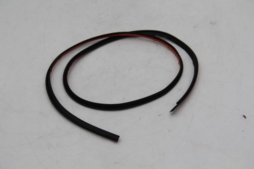 Ramka krawędziowa samopszylepna góra Audi Q3 83A853306